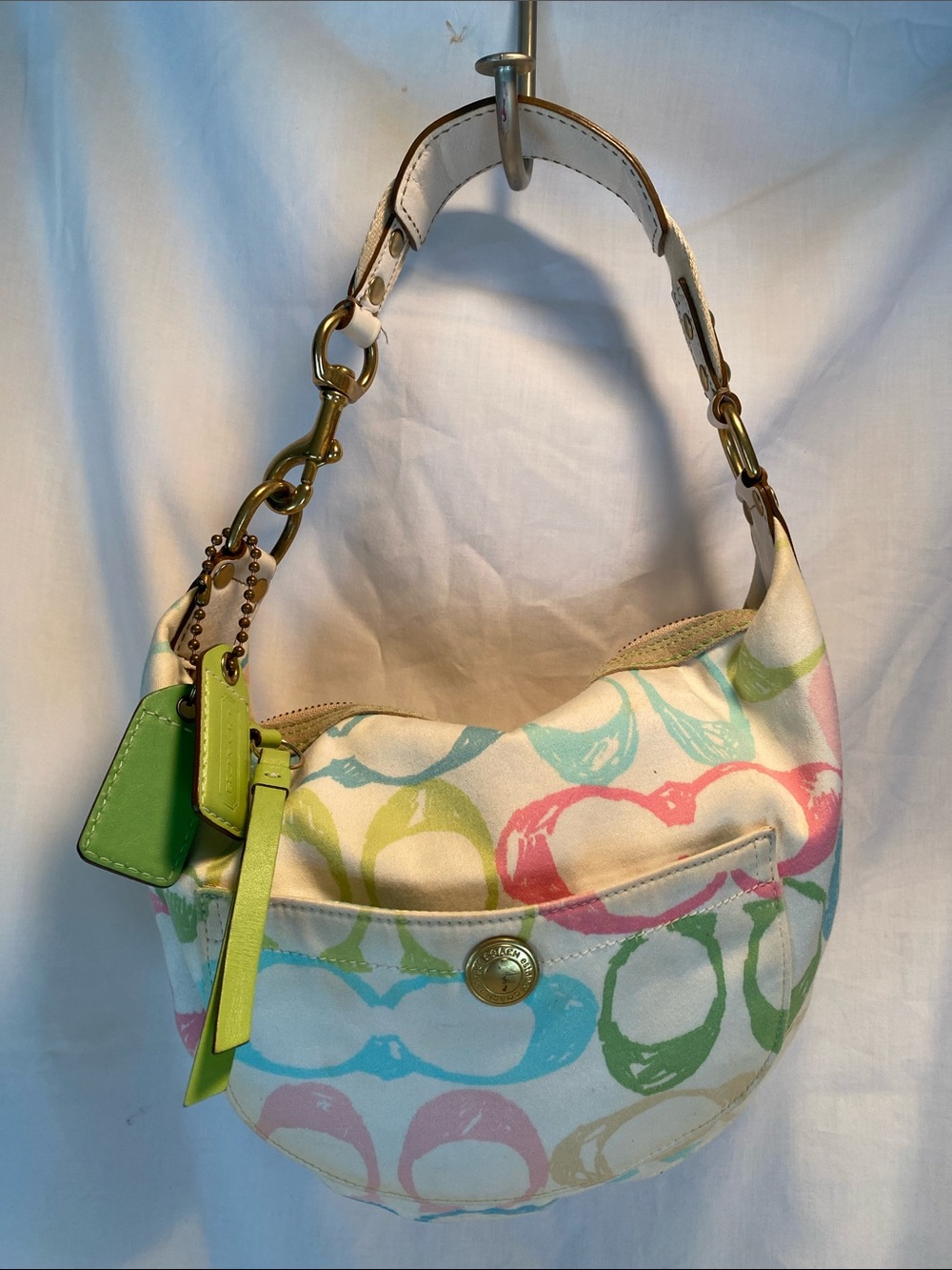 Coach Vintage Hampton Scribble
Signature C Pastel Hobo Bag
Vintage Y2K Pastel